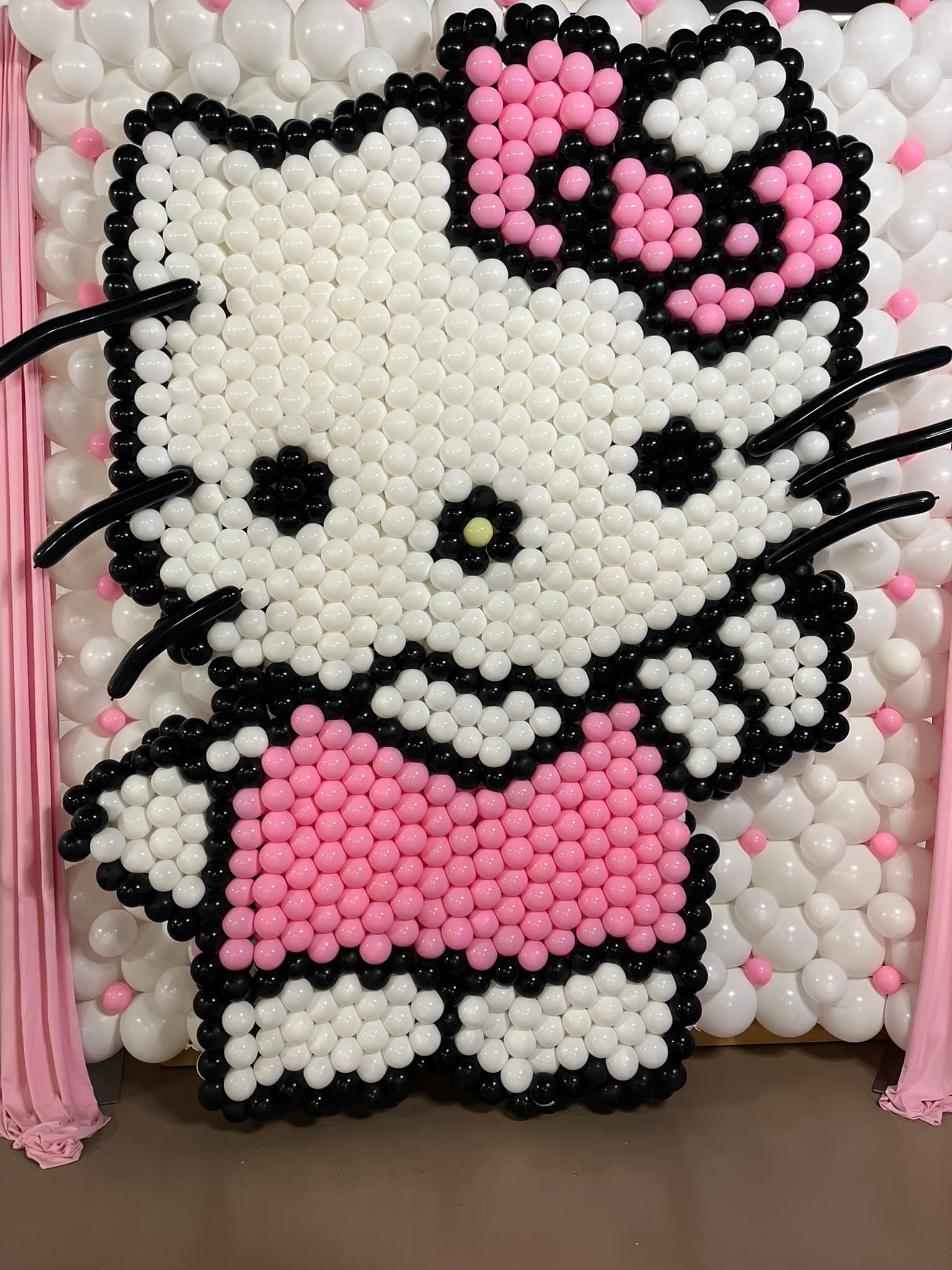 Hello Kitty balloon wall