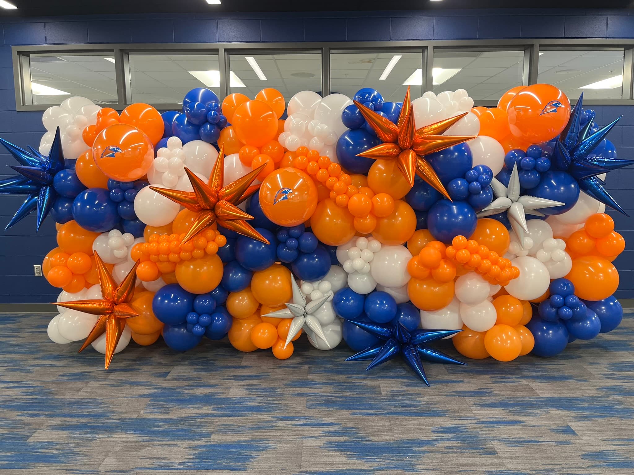 School spirit balloon wall with star foils